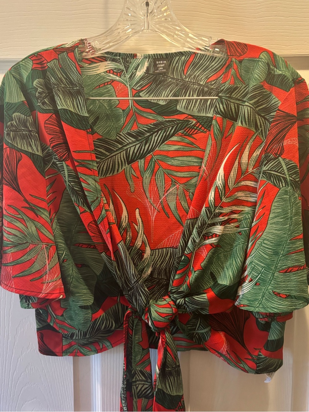 SHEIN Curve 1XL Tropical Leaf Print Tie Front Crop Top Plus Size‎